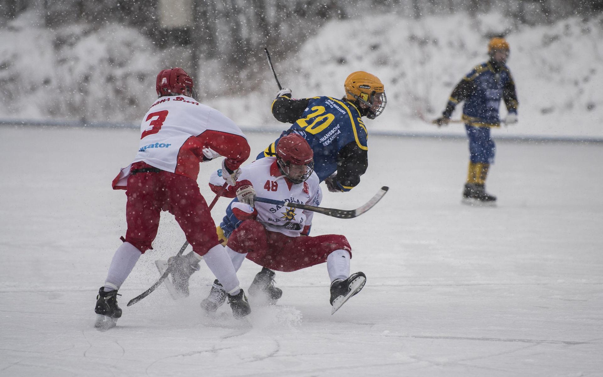 Den halländska bandykartan ritas om på nytt i vinter då Oskarströms BK inte kommer till spel i division 2. 