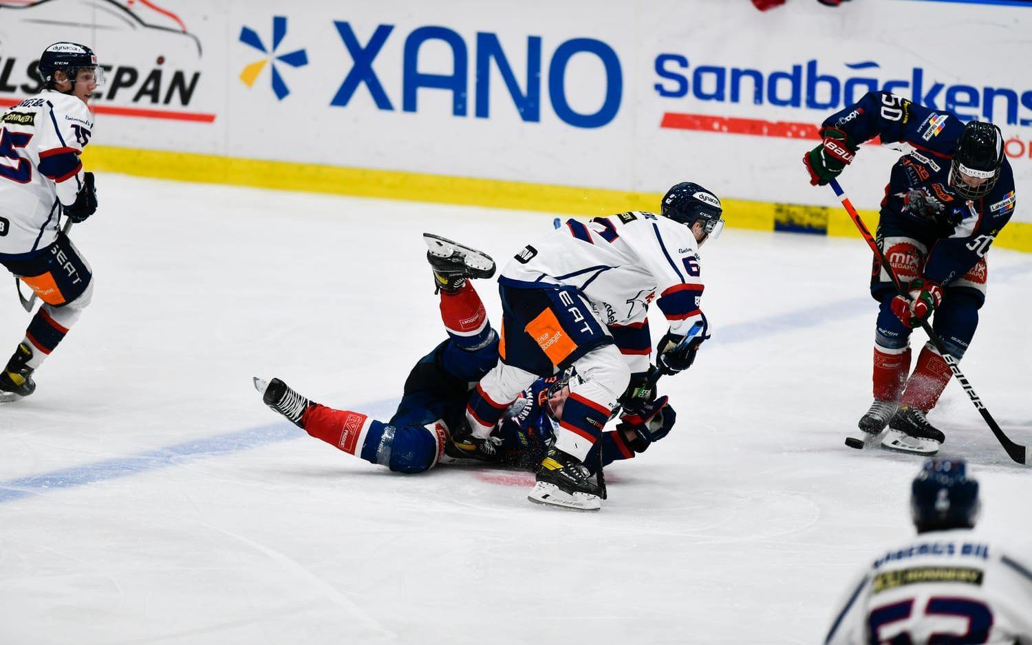 Halmstad Hammers vann mötet mot Kallinge-Ronneby och säkrade Hockeyettankontraktet till nästa säsong.