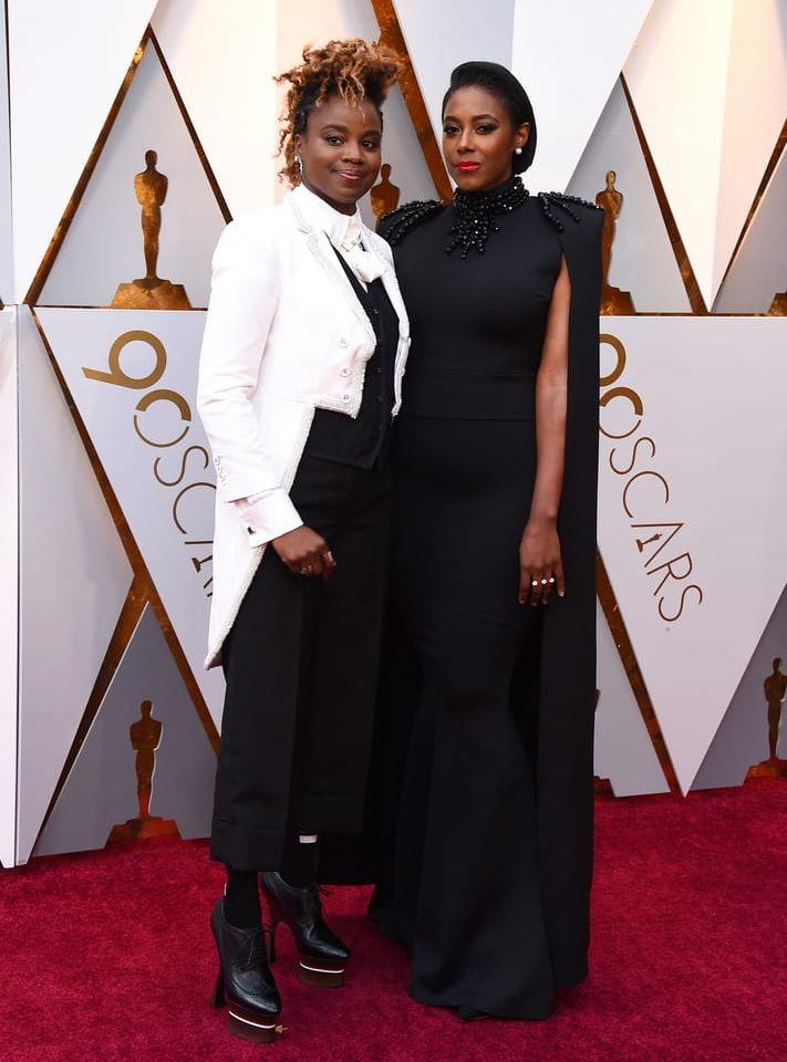 Dee Rees och Sarah M. Broom anländer till Oscarsgalan. 