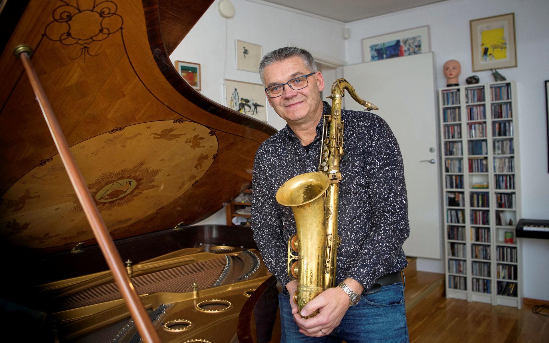 Per Thornberg är jazzsaxofonist, musikpedagog och konstvetare från Halmstad.